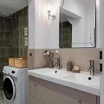Riverline 2bdr Oldtown شقة *