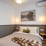 Riverline 2bdr Oldtown * Bukarest