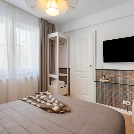 Riverline | 2bdr | Oldtown Apartament *