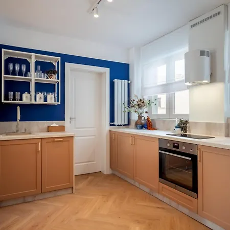 Riverline | 2bdr | Oldtown Apartament