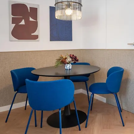 Riverline | 2bdr | Oldtown Apartament