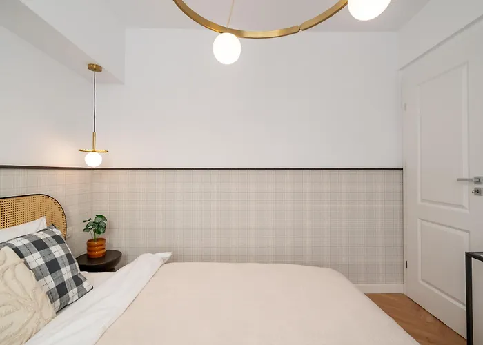 Riverline 2bdr Oldtown Bukarest