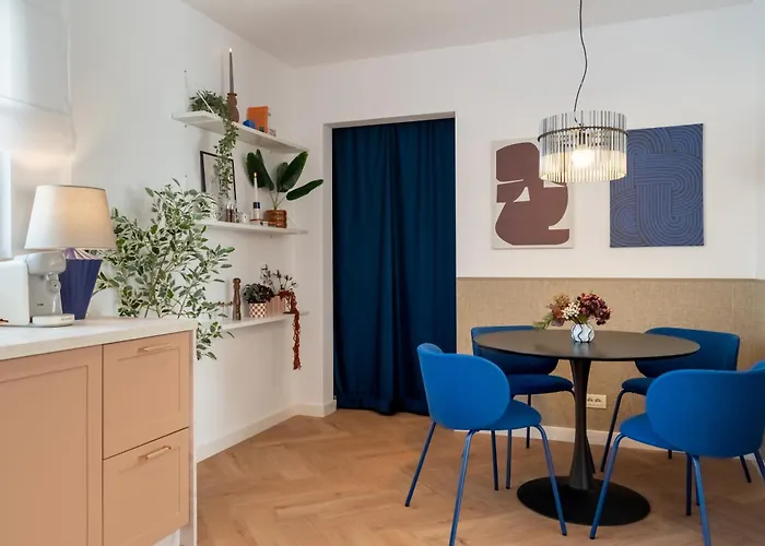 Riverline 2bdr Oldtown