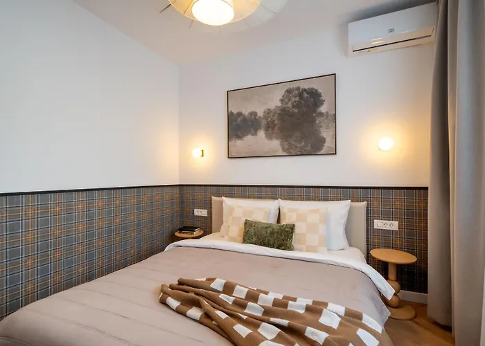 Riverline 2bdr Oldtown * Bucharest