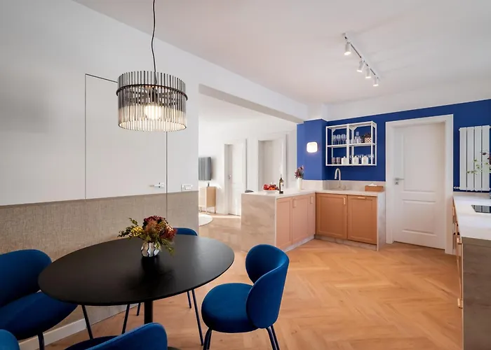 Riverline 2bdr Oldtown * Bucharest